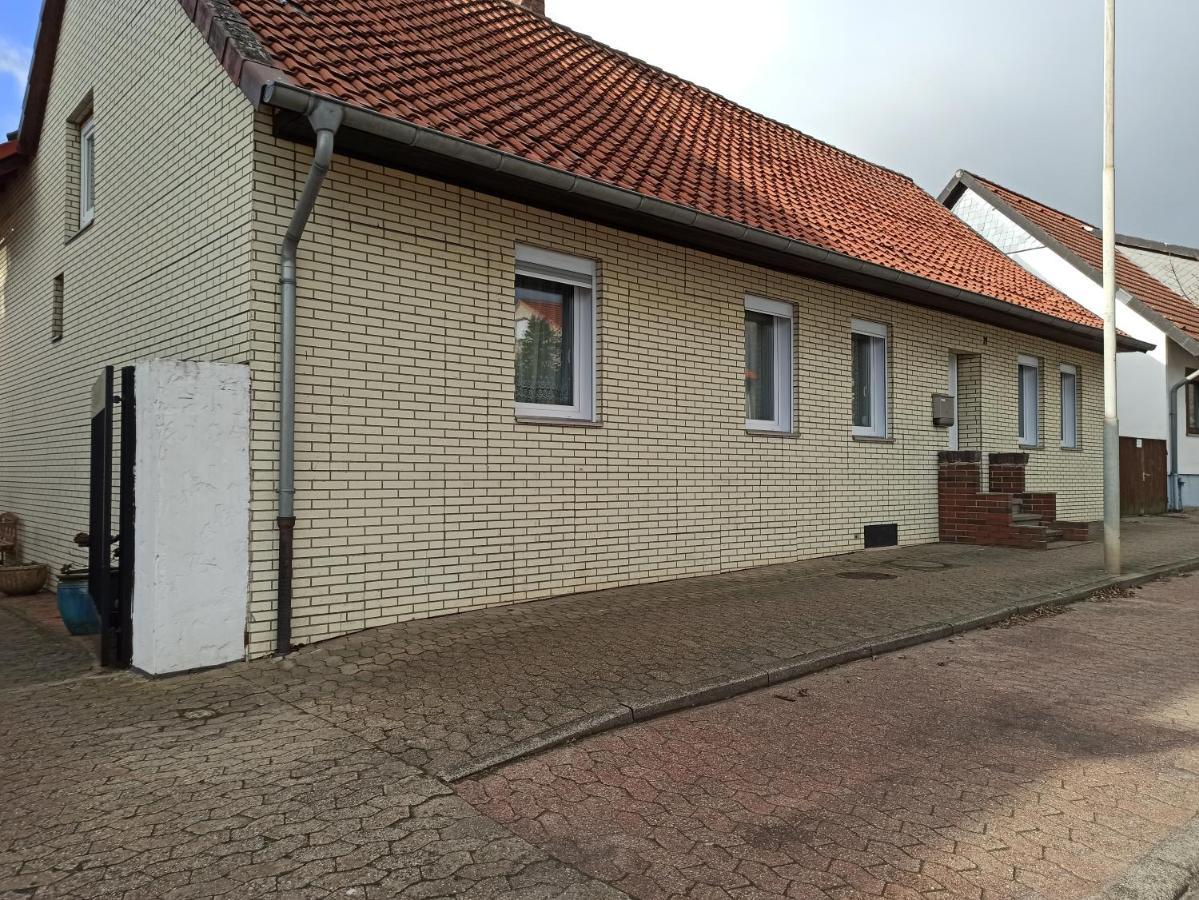 Gasthaus Katrin เคอนิกสลูทเทอร์ อัม เอล์ม ภายนอก รูปภาพ