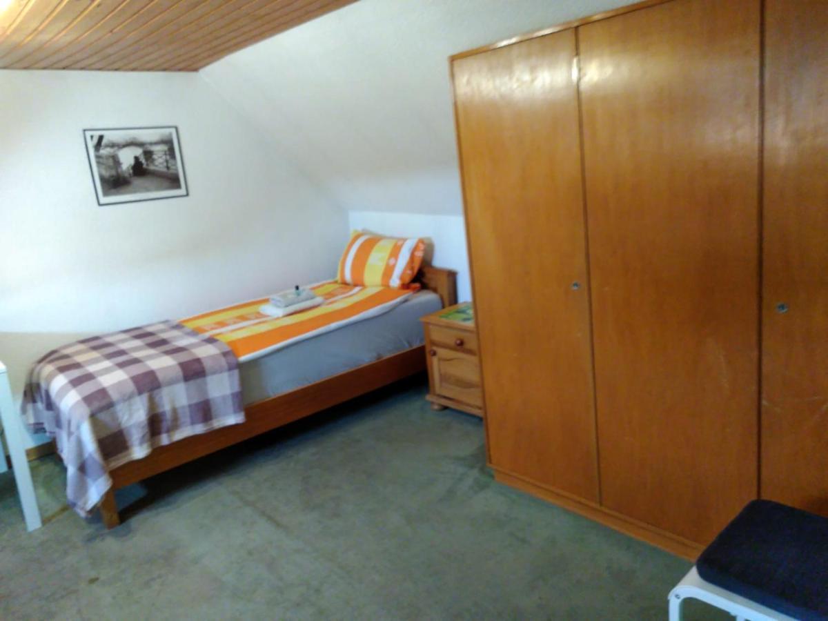 Gasthaus Katrin เคอนิกสลูทเทอร์ อัม เอล์ม ภายนอก รูปภาพ
