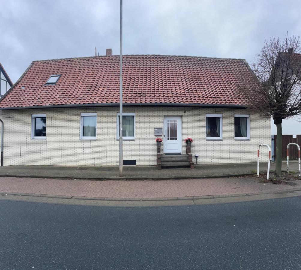 Gasthaus Katrin เคอนิกสลูทเทอร์ อัม เอล์ม ภายนอก รูปภาพ
